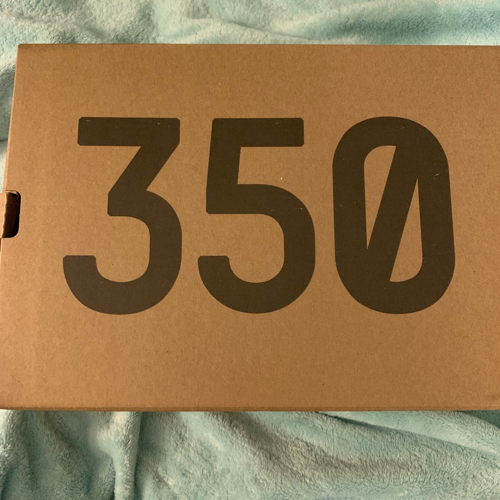 Brand New YEEZY Boost 350 V2 Frozen Yellow size 7m - Picture 8 of 8